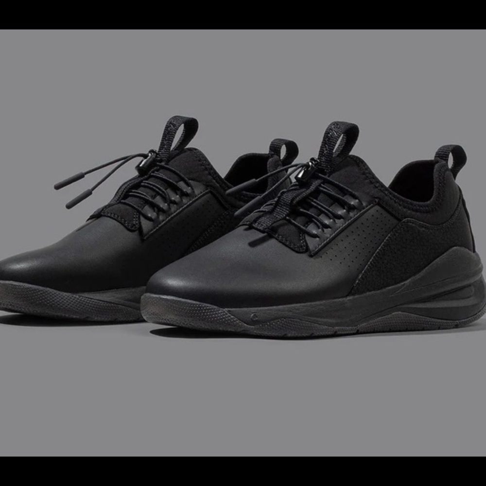 clove shoes